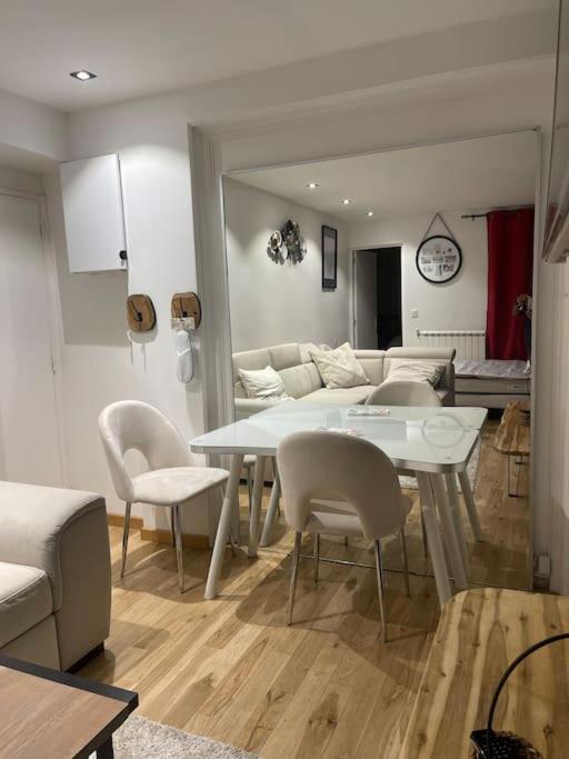 Appartement Convivial Pour Sejourner Le Kremlin-Bicêtre Eksteriør bilde